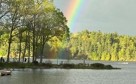 Noble Motel On Moore Lake